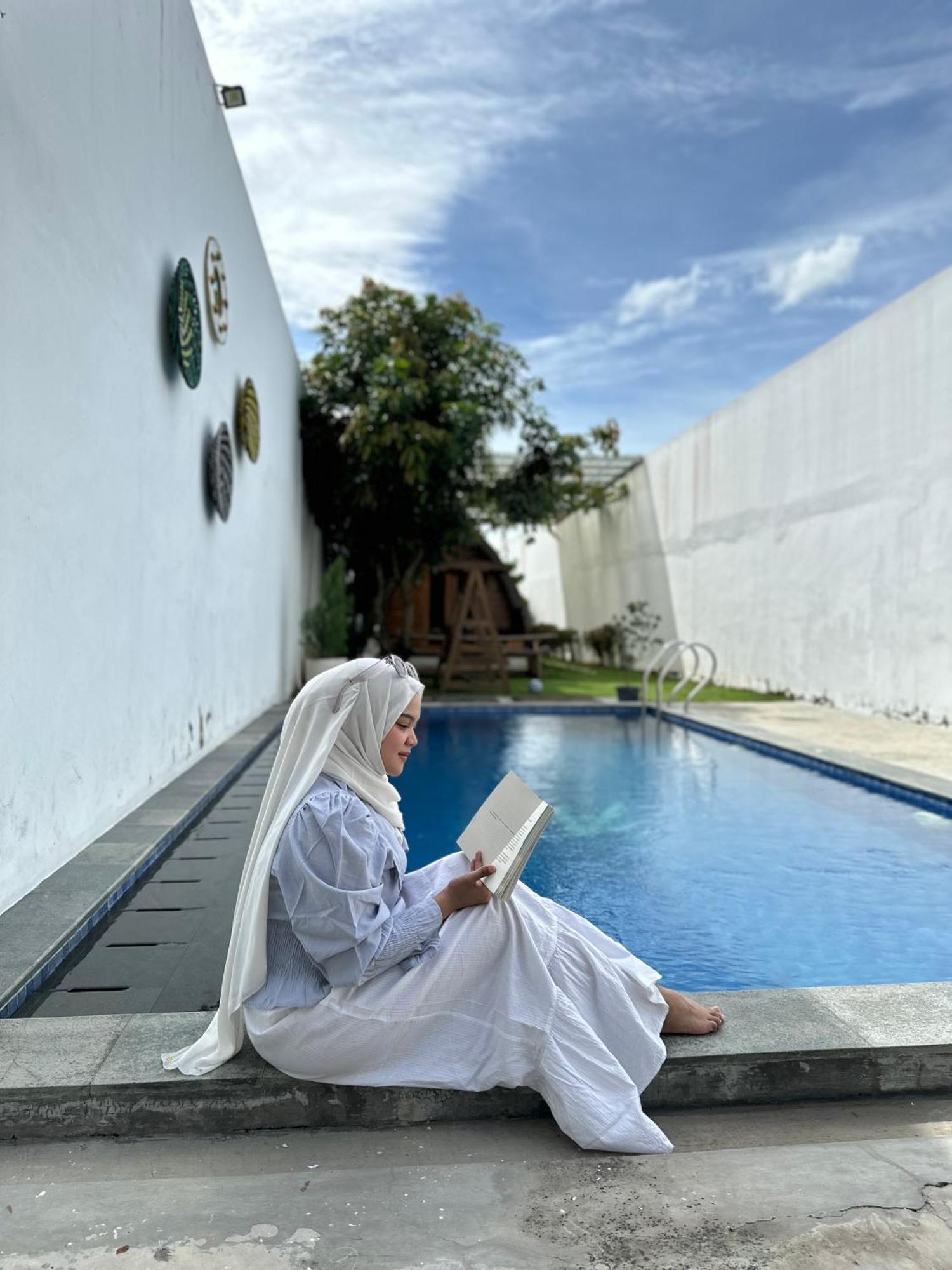 Villa Rumah Putih Jogja Yogyakarta Esterno foto