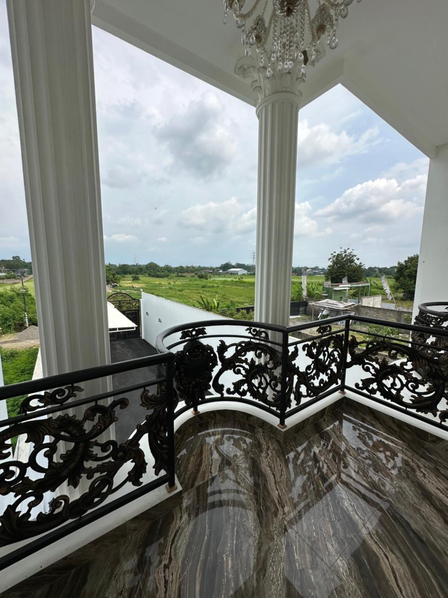 Villa Rumah Putih Jogja Yogyakarta Esterno foto